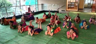 योग दिवस पर महाराष्ट्र मंडळ में हुआ आयोजन