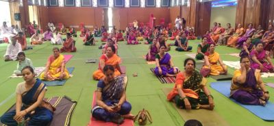 योग दिवस पर महाराष्ट्र मंडळ में हुआ आयोजन