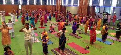 योग दिवस पर महाराष्ट्र मंडळ में हुआ आयोजन