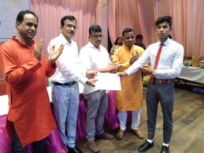 महाराष्ट्र मंडल में हुआ विद्यार्थी सम्मान समारोह, देखें तस्वीरें.....