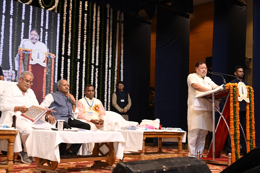 महाराष्ट्र मंडल के लोकार्पण अवसर पर... सांसद सुनील सोनी ने की 5 लाख के सहयोग राशि की घोषणा